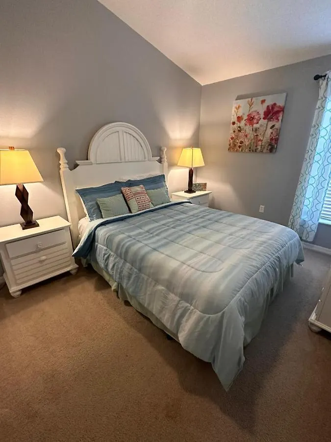 Sweet 4 Bedroom 3 Bath Pool & Spa Home Davenport Nyaraló